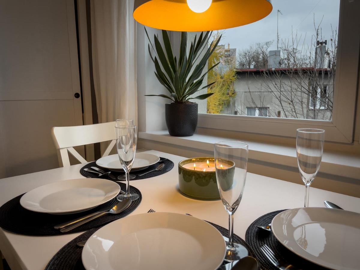 Urban Apartments Cosy No 4, Free Private Parking, Self Check-In Chorzow Exterior photo